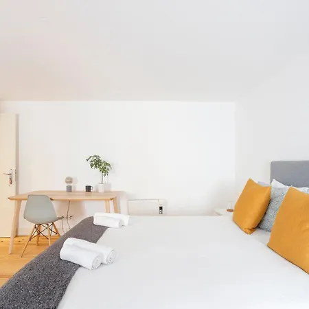 Cozy In Rua Augusta - Downtown Apartment